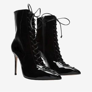 Schutz Anaiya Patent Leather Bootie size 7B